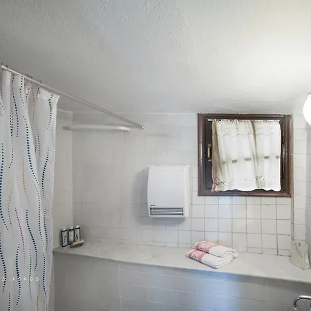 Urania Traditional Stone House *