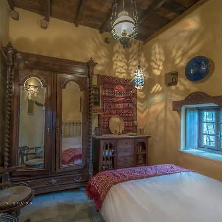 Urania Traditional Stone House * Pinakátai