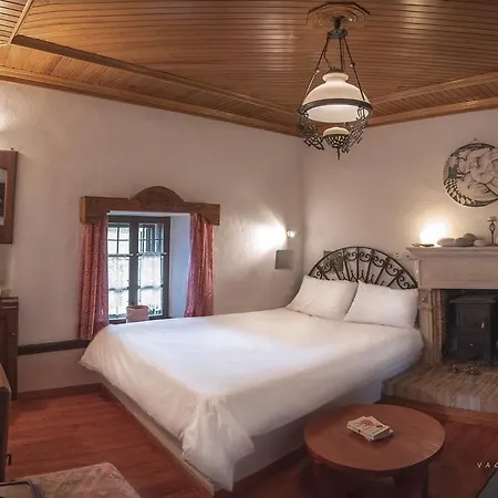 Urania Traditional Stone House *