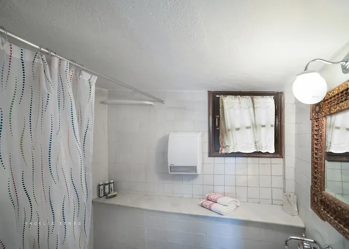 Urania Traditional Stone House *