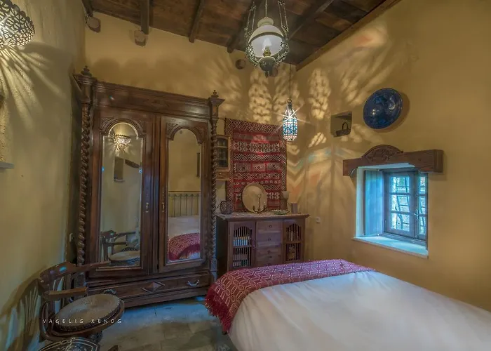 Urania Traditional Stone House * Pinakátai