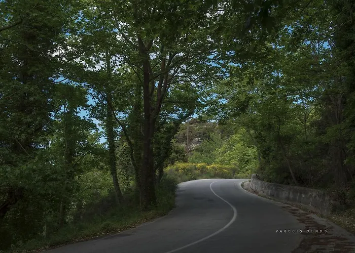 Urania Traditional Stone House *