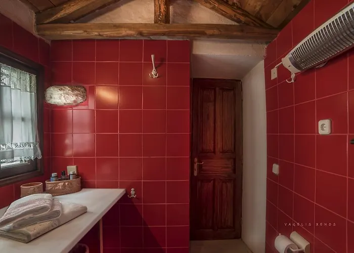 Urania Traditional Stone House *